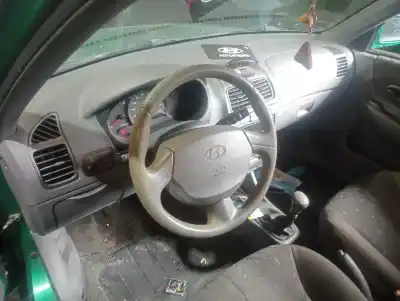 Veicolo di demolizione hyundai accent (lc) gl 4p dell'anno 2000 alimentato g4ec
