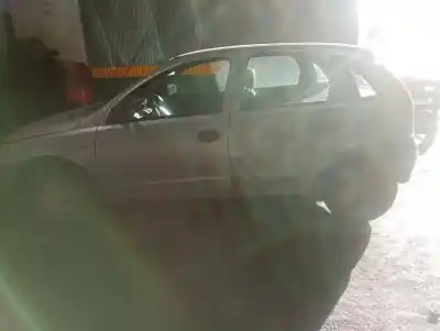 Здавання транспортного засобу opel corsa c club року 2002 потужний z12xe
