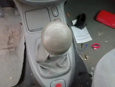 Утилизация автомобиля renault clio ii fase i (b/cbo) 1.4 alize 75 cv / 55 kw года 2000 питание e7j780