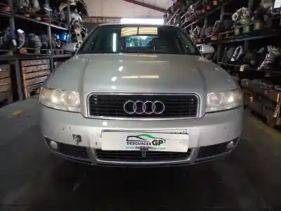 Veículo de Sucata AUDI A4 BERLINA (8E) 1.9 TDI (96kW) do ano 2001 alimentado AWX