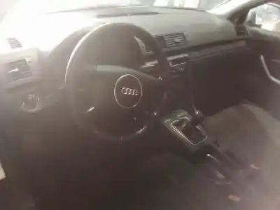 Veicolo di demolizione audi a4 berlina (8e) 1.9 tdi (96kw) dell'anno 2001 alimentato awx