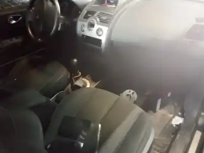 Здавання транспортного засобу renault megane ii berlina 5p 1.6 16v 113 cv / 83 kw року 2004 потужний k4m760