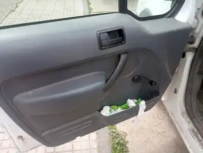 Здавання транспортного засобу ford tourneo connect (tc7) kombi corta року 2007 потужний r2pa Здавання транспортного засобу ford tourneo connect (tc7) kombi corta року 2007 потужний r2pa