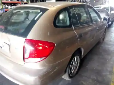 Vehicul casat kia rio ls berlina al anului 2004 alimentat a3d