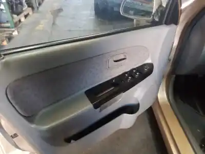 Vehicul casat kia rio ls berlina al anului 2004 alimentat a3d