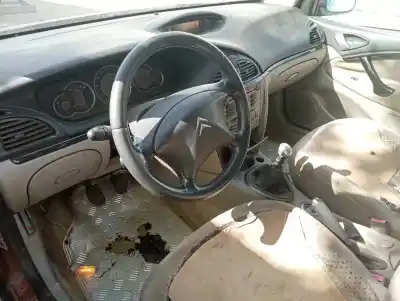 Veicolo di demolizione citroen c5 berlina 2.0 exclusive dell'anno 2005 alimentato rhr