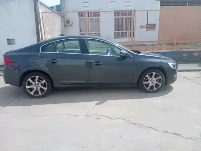 Veículo de Sucata volvo s60 lim. summum do ano 2014 alimentado d4204t5