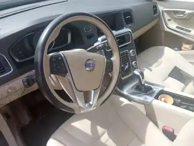 Veículo de Sucata volvo s60 lim. summum do ano 2014 alimentado d4204t5