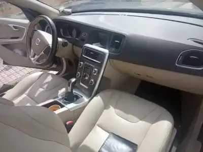 Veículo de Sucata volvo s60 lim. summum do ano 2014 alimentado d4204t5