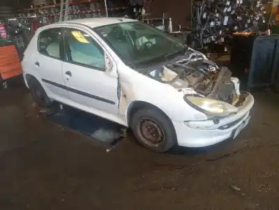 Hurda Aracı peugeot                                            206 berlina                                                                                                                                                                                                                                                xr                                                                                                                                                                                                                                                         yılın 1999 güçlü kfx