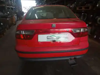 Véhicule à la ferraille seat                                               toledo (1m2)                                                                                                                                                                                                                                               select                                                                                                                                                                                                                                                     de l'année 2001 alimenté asv