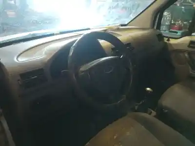 Здавання транспортного засобу ford tourneo connect (tc7) kombi corta року 2004 потужний bhpa Здавання транспортного засобу ford tourneo connect (tc7) kombi corta року 2004 потужний bhpa