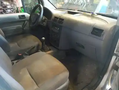 Здавання транспортного засобу ford tourneo connect (tc7) kombi corta року 2004 потужний bhpa Здавання транспортного засобу ford tourneo connect (tc7) kombi corta року 2004 потужний bhpa