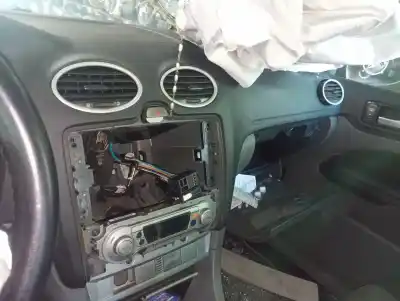 Veicolo di demolizione ford focus lim. (cb4) titanium dell'anno 2008 alimentato g6dd