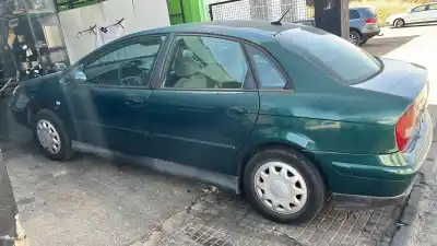 Veicolo di demolizione citroen c5 berlina 2.0 hdi premier dell'anno 2001 alimentato rhz