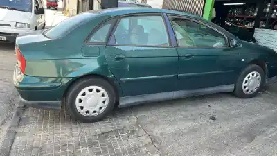 Veicolo di demolizione citroen c5 berlina 2.0 hdi premier dell'anno 2001 alimentato rhz