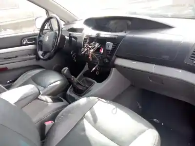 Здавання транспортного засобу ssangyong rodius 2.7 turbodiesel cat року 2005 потужний d27dt