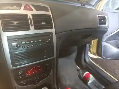 Scrapping Vehicle peugeot 307 break / sw (s1) break xs of the year 2003 powered rhy