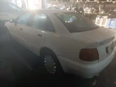 Verschrottungsfahrzeug audi a4 berlina (b5) 1.8 des jahres 1996 angetrieben adr