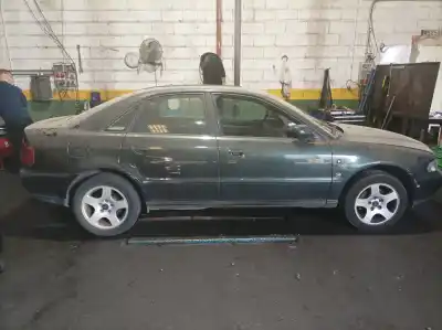 Verschrottungsfahrzeug audi a4 berlina (b5) 1.9 tdi des jahres 1996 angetrieben afn