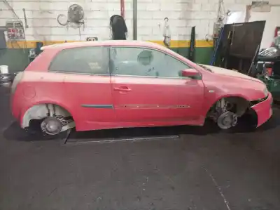 Veicolo di demolizione fiat stilo (192) 1.9 jtd cat dell'anno 2004 alimentato 192a1000