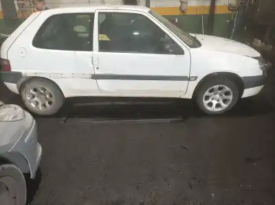 Veículo de Sucata citroen saxo 1.5 diesel do ano 2002 alimentado vjz