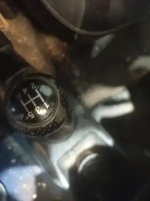 Veículo de Sucata citroen saxo 1.5 diesel do ano 2002 alimentado vjz