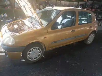 Verschrottungsfahrzeug renault clio ii (bb_, cb_) 1.2 (bb0a, bb0f, bb10, bb1k, bb28, bb2d, bb2h, cb0a,... des jahres 2000 angetrieben d7f