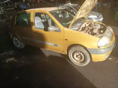 Verschrottungsfahrzeug renault clio ii (bb_, cb_) 1.2 (bb0a, bb0f, bb10, bb1k, bb28, bb2d, bb2h, cb0a,... des jahres 2000 angetrieben d7f