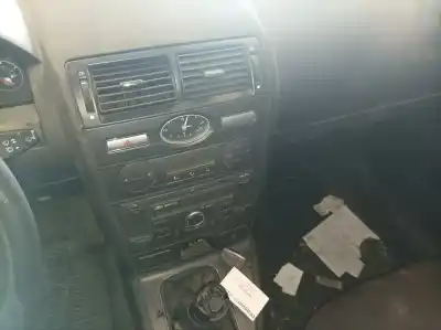 Veículo de Sucata ford mondeo iii sedán (b4y) 2.0 16v tddi / tdci do ano 2005 alimentado hjbb