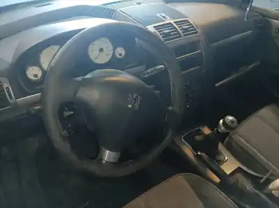 Véhicule à la ferraille peugeot                                            407 (6d_)                                                                                                                                                                                                                                                  2.0 hdi 135 (6drhrh, 6drhre, 6drhrg, 6drhrj)                                                                                                                                                                                                               de l'année 2006 alimenté rhr