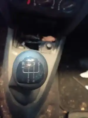 Scrapping Vehicle renault clio ii (bb_, cb_) 1.5 dci (b/cb3m) of the year 2001 powered k9k