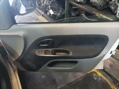 Scrapping Vehicle renault clio ii (bb_, cb_) 1.5 dci (b/cb3m) of the year 2001 powered k9k