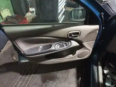 Veículo de Sucata nissan almera ii hatchback (n16) 2.2 di do ano 2002 alimentado yd22