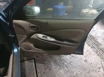 Veículo de Sucata nissan almera ii hatchback (n16) 2.2 di do ano 2002 alimentado yd22