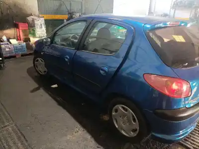 Veicolo di demolizione peugeot 206 fastback (2a/c) 1.4 i dell'anno 2004 alimentato kfw
