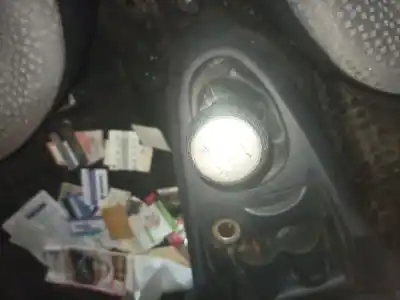 Veículo de Sucata renault clio ii (bb_, cb_) 1.5 dci (b/c2j) do ano 2007 alimentado k9k