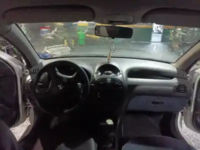 Здавання транспортного засобу peugeot 206 fastback (2a/c) 1.9 d року 1999 потужний wjz