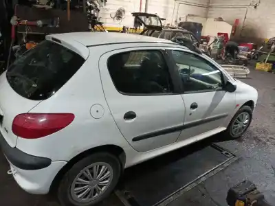 Здавання транспортного засобу peugeot 206 fastback (2a/c) 1.9 d року 1999 потужний wjz