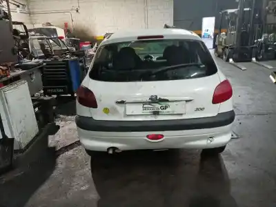 Здавання транспортного засобу peugeot 206 fastback (2a/c) 1.9 d року 1999 потужний wjz