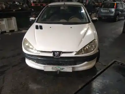 Здавання транспортного засобу peugeot 206 fastback (2a/c) 1.4 hdi eco 70 року 2003 потужний 8hx