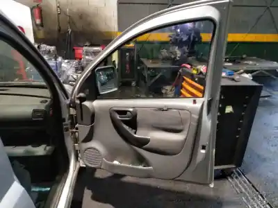 Veículo de Sucata opel combo tour 1.7 di 16v do ano 2003 alimentado y17dtl