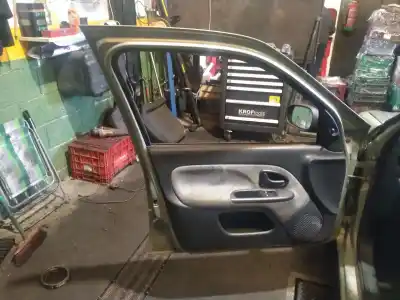 Veículo de Sucata renault clio ii (bb_, cb_) 1.2 (bb0a, bb0f, bb10, bb1k, bb28, bb2d, bb2h, cb0a,... do ano 2003 alimentado d7f