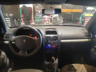 Veículo de Sucata renault clio ii (bb_, cb_) 1.2 (bb0a, bb0f, bb10, bb1k, bb28, bb2d, bb2h, cb0a,... do ano 2003 alimentado d7f