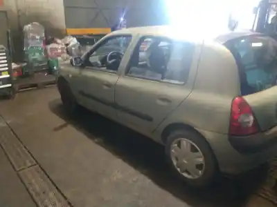 Veículo de Sucata renault clio ii (bb_, cb_) 1.2 (bb0a, bb0f, bb10, bb1k, bb28, bb2d, bb2h, cb0a,... do ano 2003 alimentado d7f