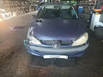 Здавання транспортного засобу peugeot 206 fastback (2a/c) 1.4 i року 2000 потужний kfx