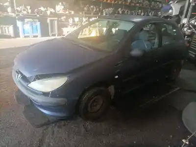 Здавання транспортного засобу peugeot 206 fastback (2a/c) 1.4 i року 2000 потужний kfx