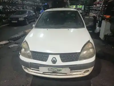 Veículo de Sucata renault clio ii (bb_, cb_) 1.5 dci (b/cb07) do ano 2002 alimentado k9k