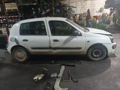 Veículo de Sucata renault clio ii (bb_, cb_) 1.5 dci (b/cb07) do ano 2002 alimentado k9k