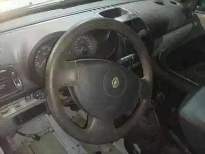 Veículo de Sucata renault clio ii (bb_, cb_) 1.5 dci (b/cb07) do ano 2002 alimentado k9k